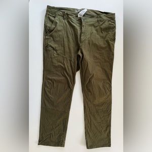 Mens Mountain Hardwear Green roll up/ button up Pants